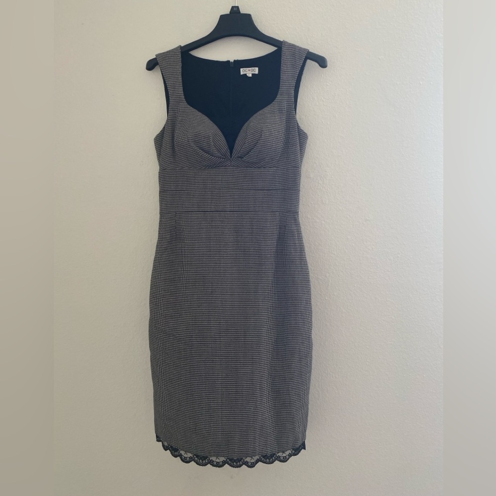 Gray Sweetheart Neck Pleated Midi Dress